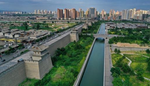 山西“值得一游”的景点是中国保存完好的古城遗址和旅游胜地 游客络绎不绝